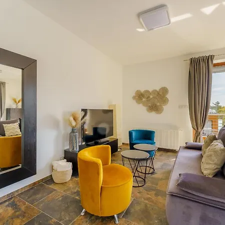 Apartman W Rent Like - Tulipan Penthouse Iii *